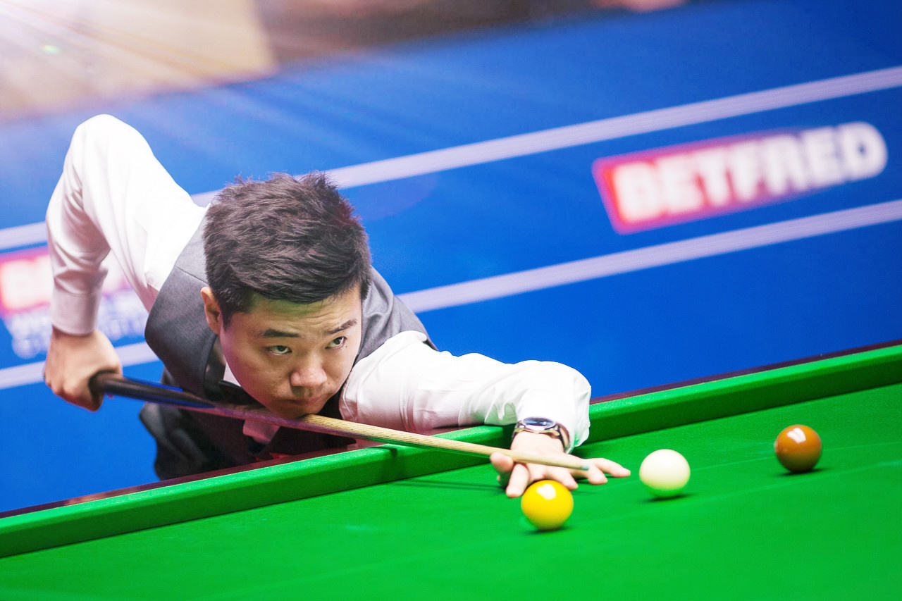 供了展示平 供了展示平