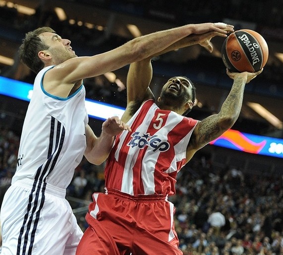 [天下足球]强强对话 勒沃库森战胜法兰克福